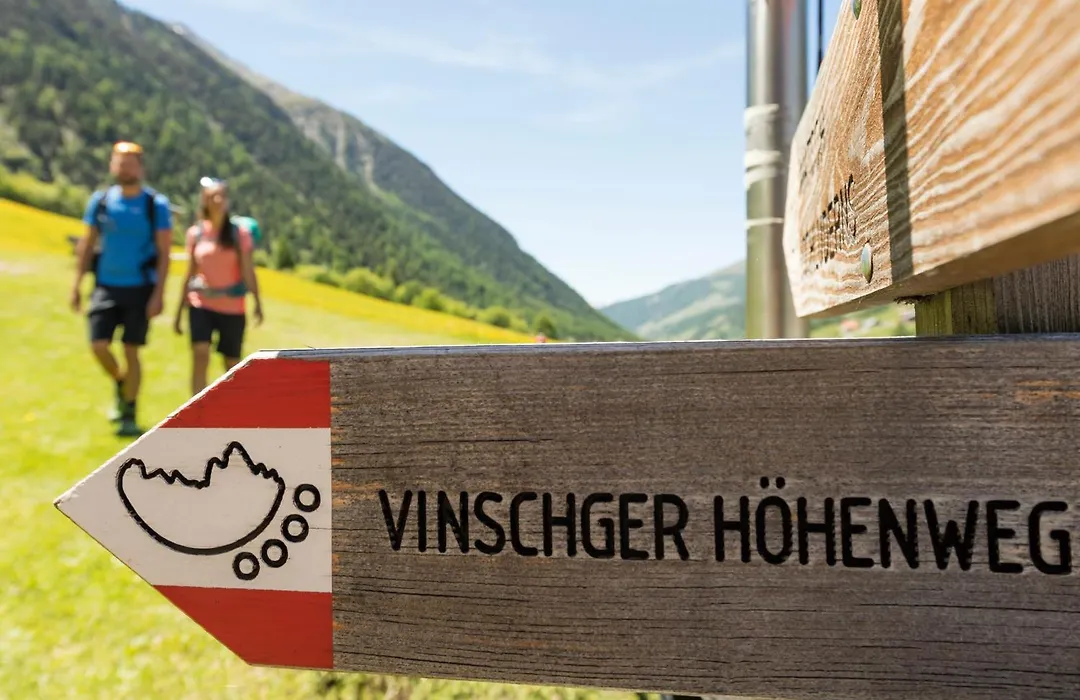 Residence Feldhof - Ferienwohnungen Mit Bergblick Im Vinschgau Inklusive Guestpass-1